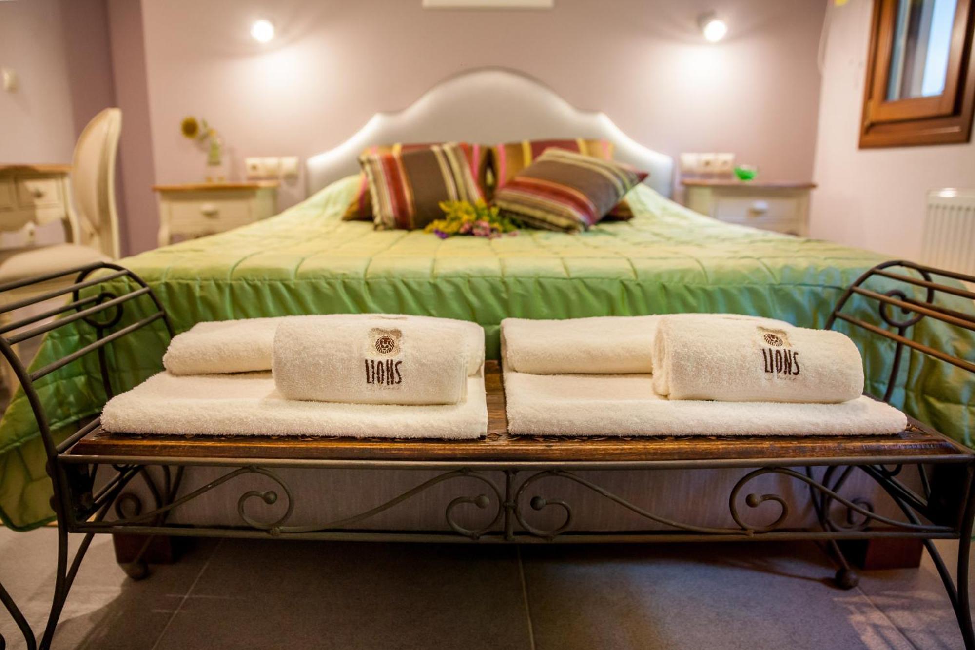 Lions Nine Aparthotel Mouresi Luaran gambar