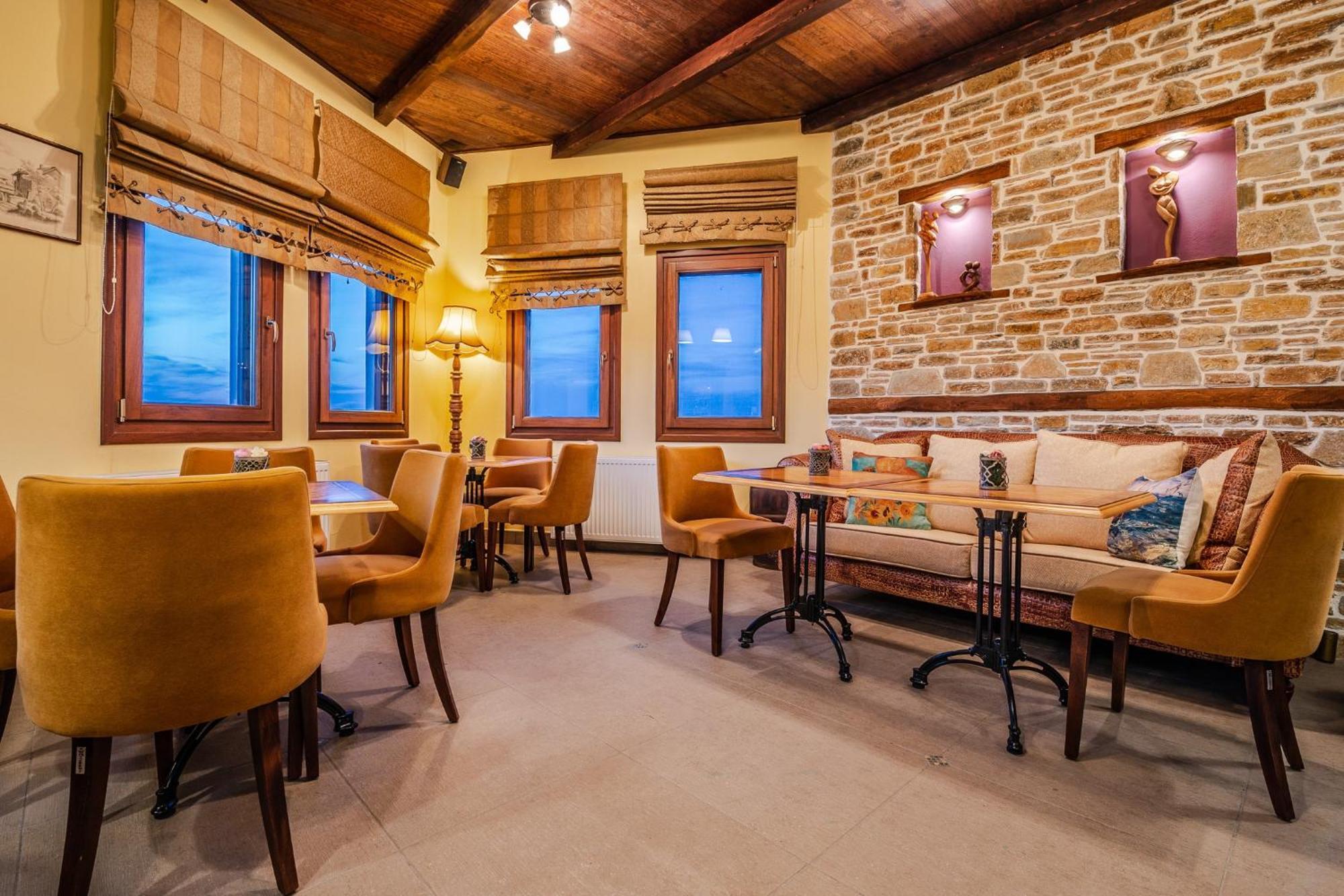Lions Nine Aparthotel Mouresi Luaran gambar