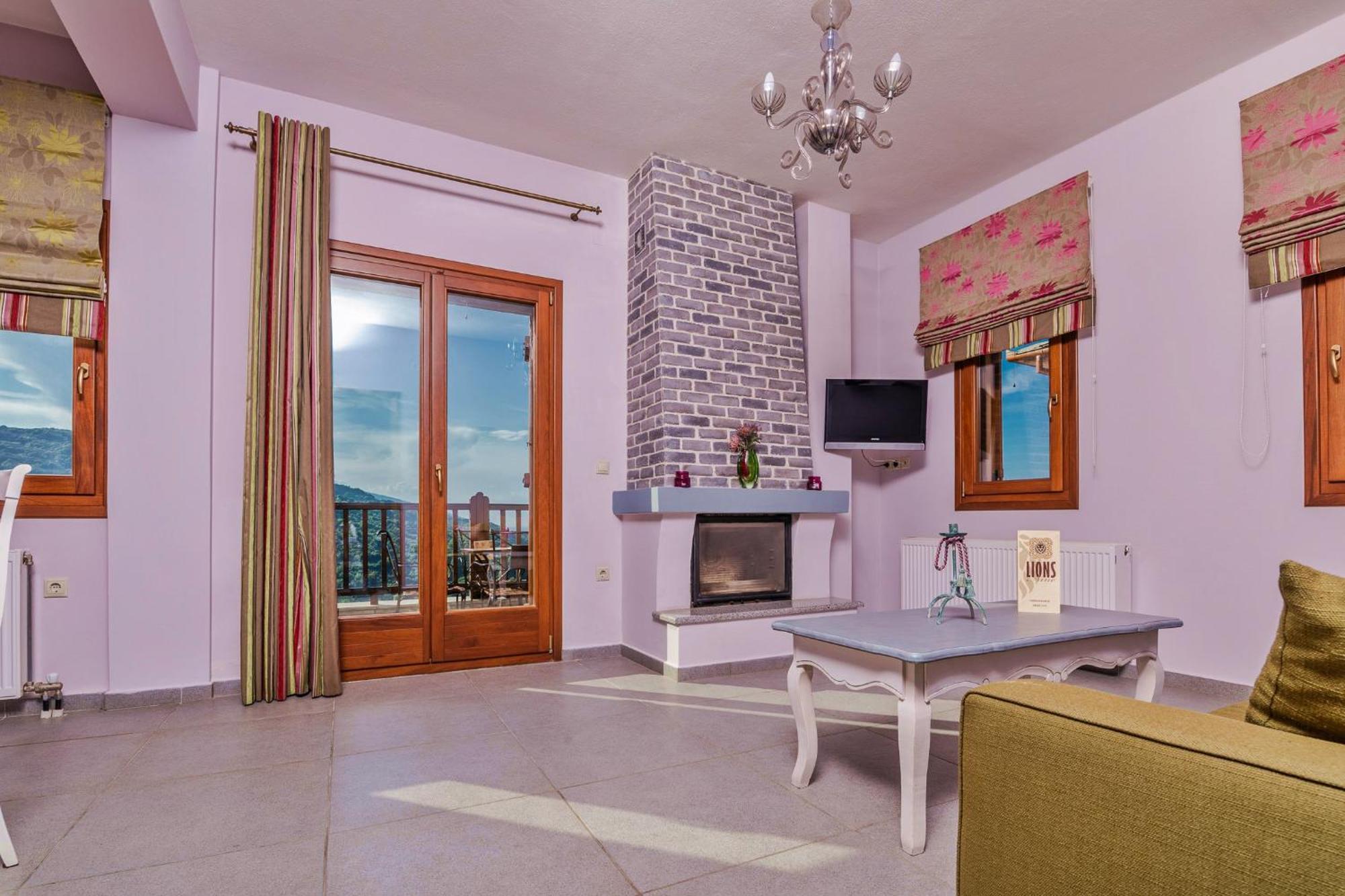 Lions Nine Aparthotel Mouresi Luaran gambar