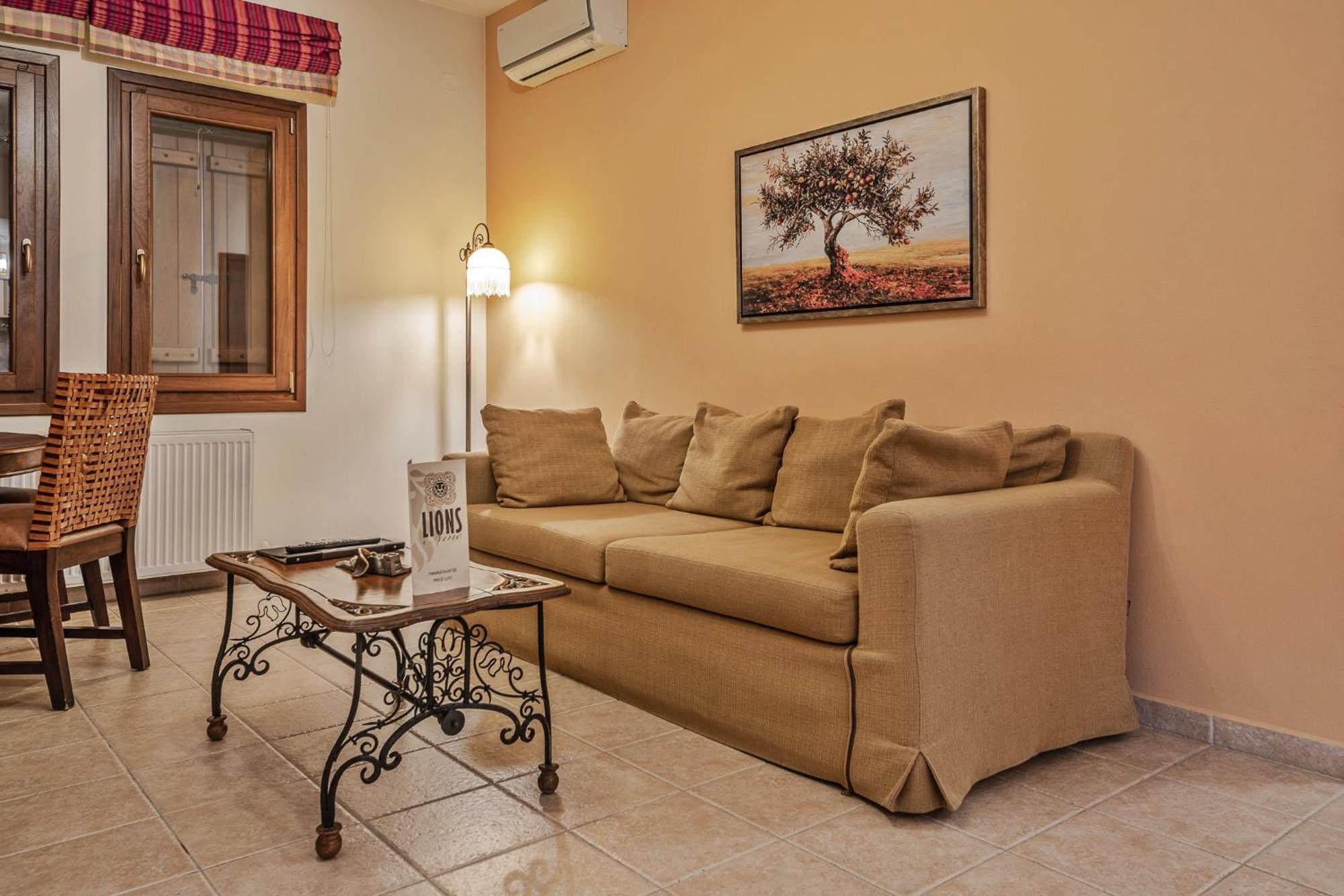 Lions Nine Aparthotel Mouresi Luaran gambar