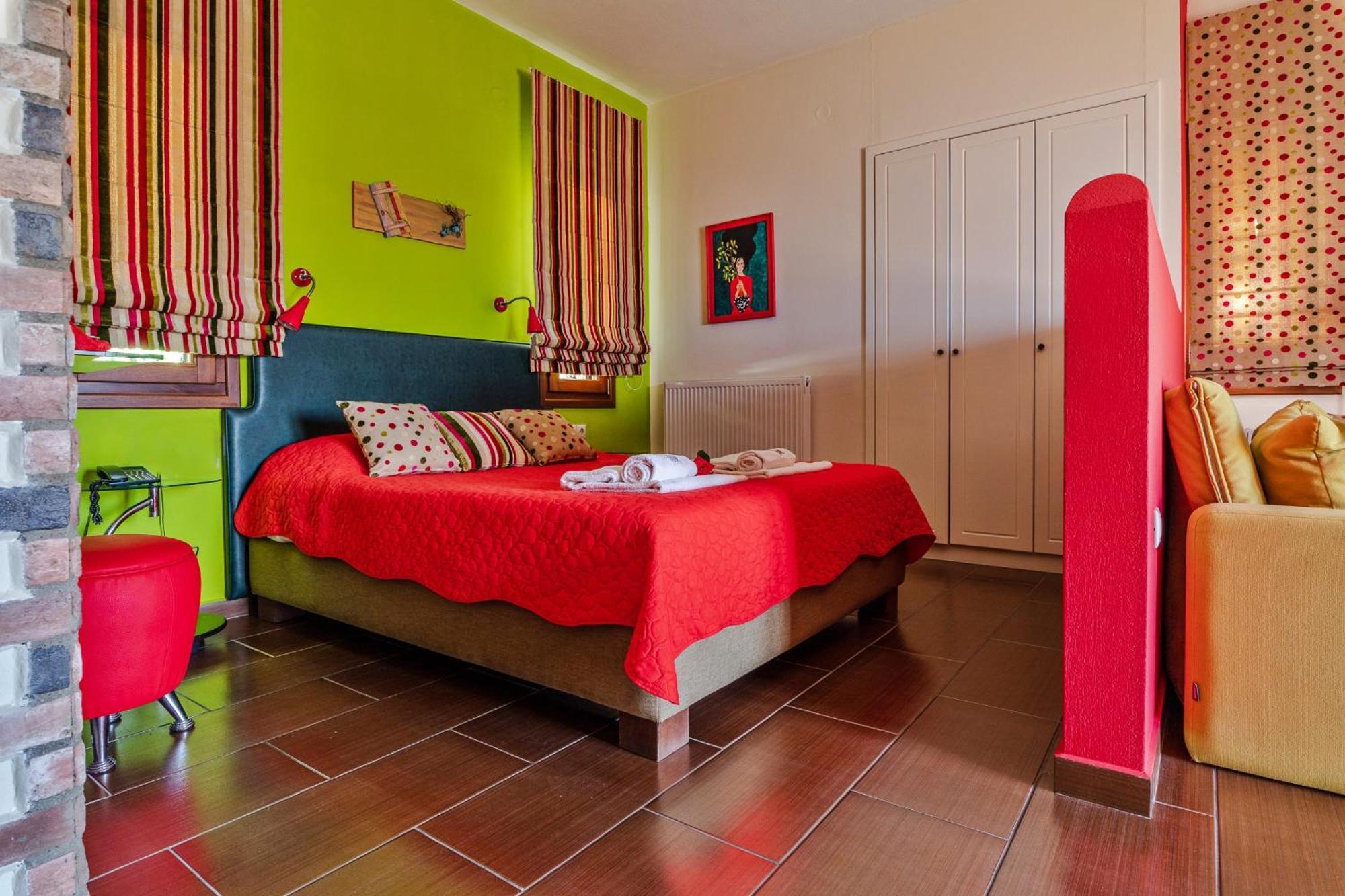 Lions Nine Aparthotel Mouresi Bilik gambar