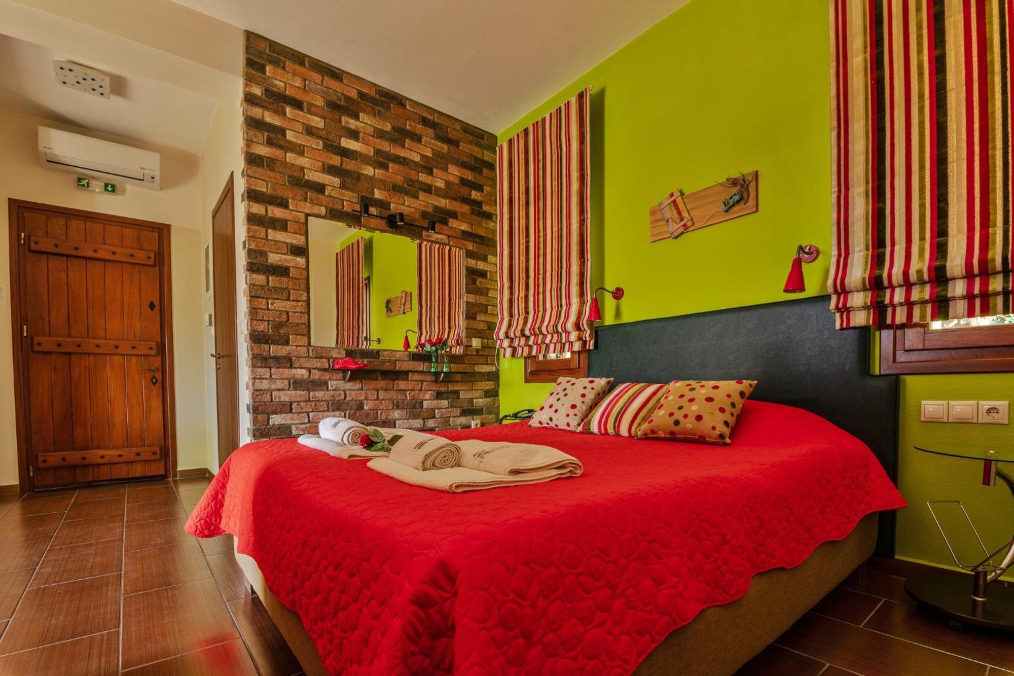 Lions Nine Aparthotel Mouresi Luaran gambar